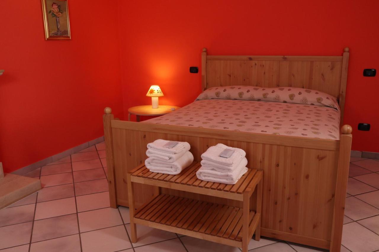 B&B La Casa Del Sole Controne Dış mekan fotoğraf